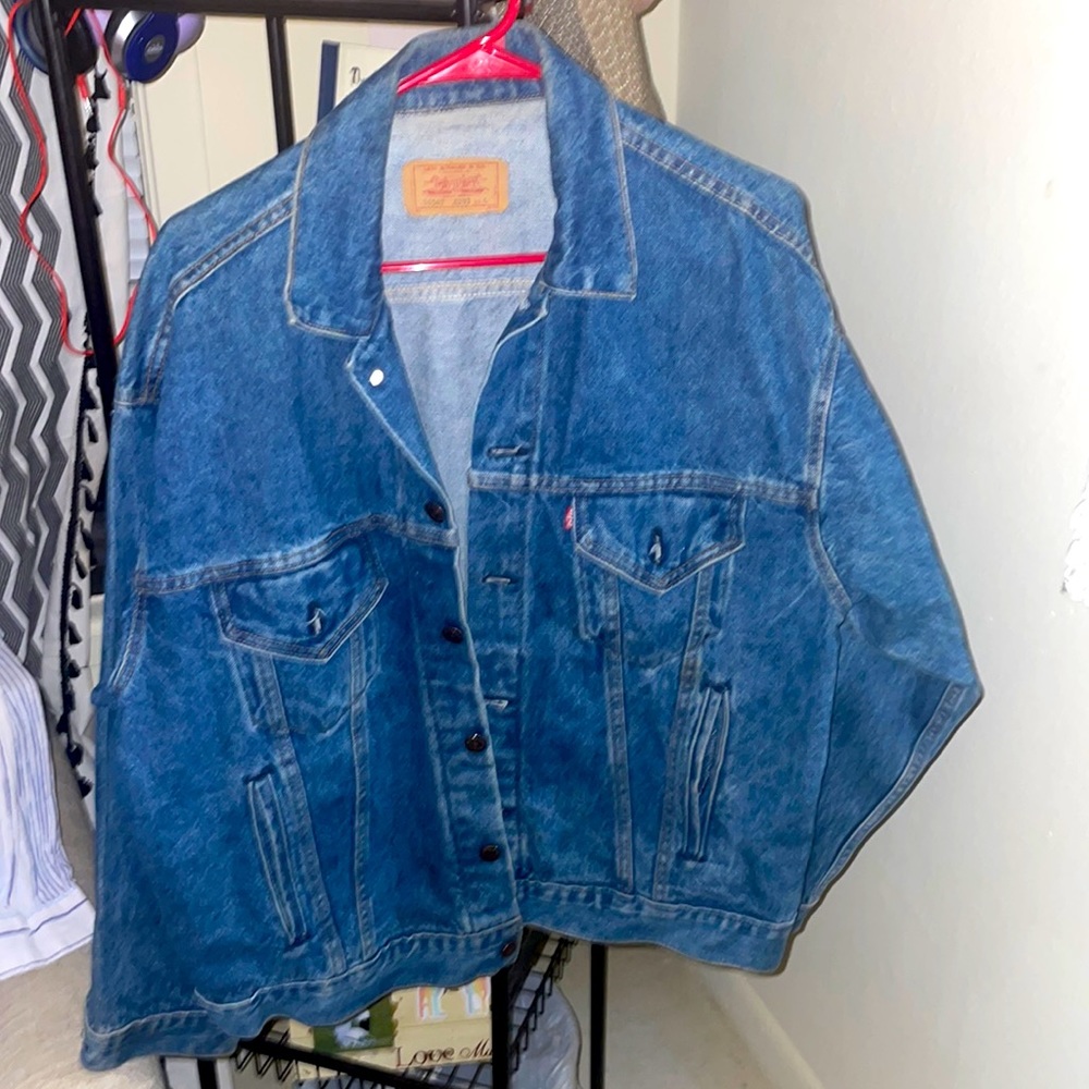 Vintage 80’s Levi’s jean jacket! Very rare indeed.A must have 4 Levi’s collector